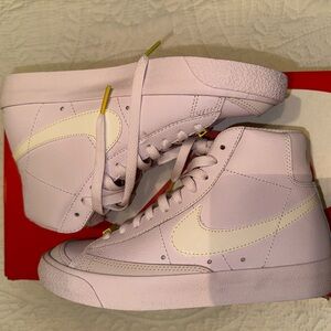 Nike Blazer Mid ’77 Digital Pink 5.5